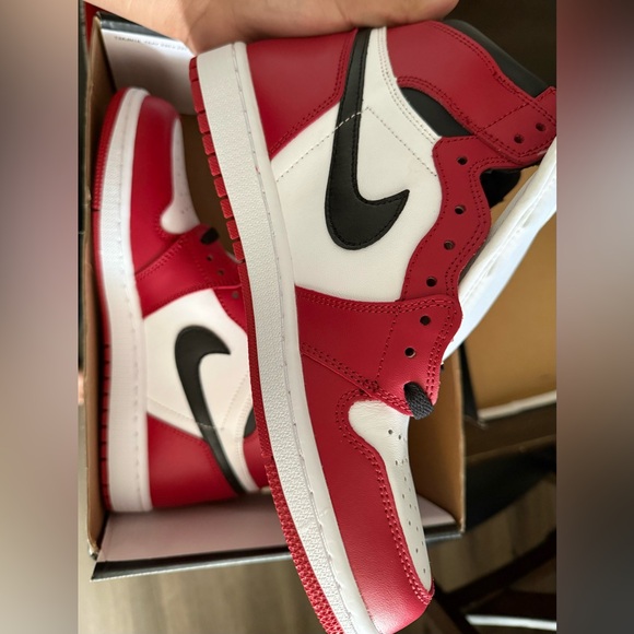Air Jordan 1 Retro high OG - Picture 2 of 3